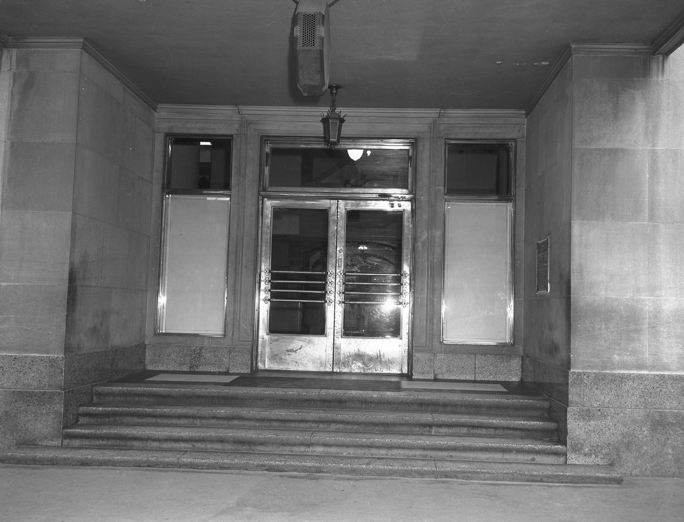 #97 Entrance to Star-Telegram building on 7th St., Fort Worth, 1948