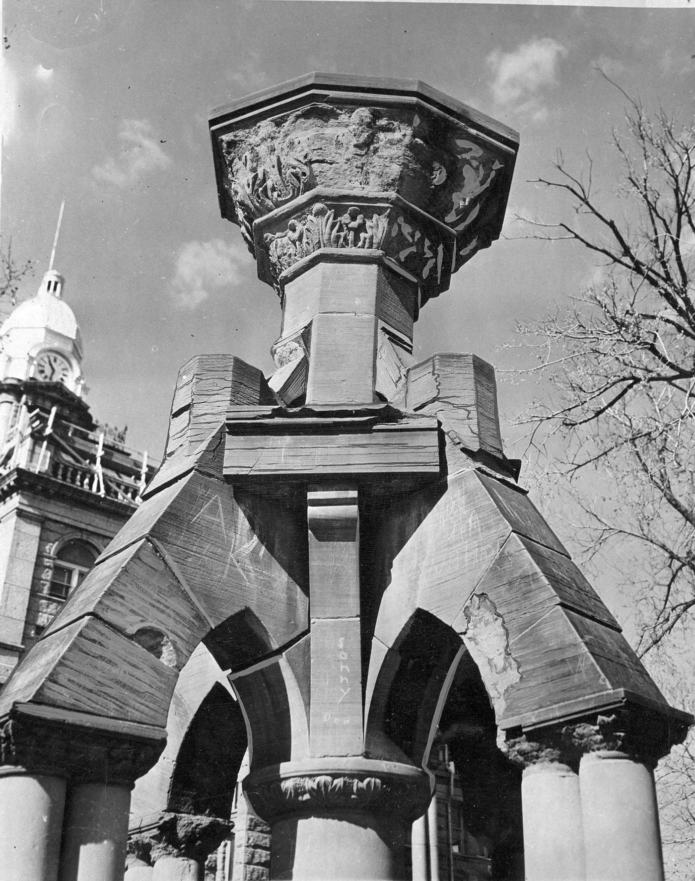 #100 Horse trough carving on the exterior of the Courthouse Square, in downtown Fort Worth, 1940