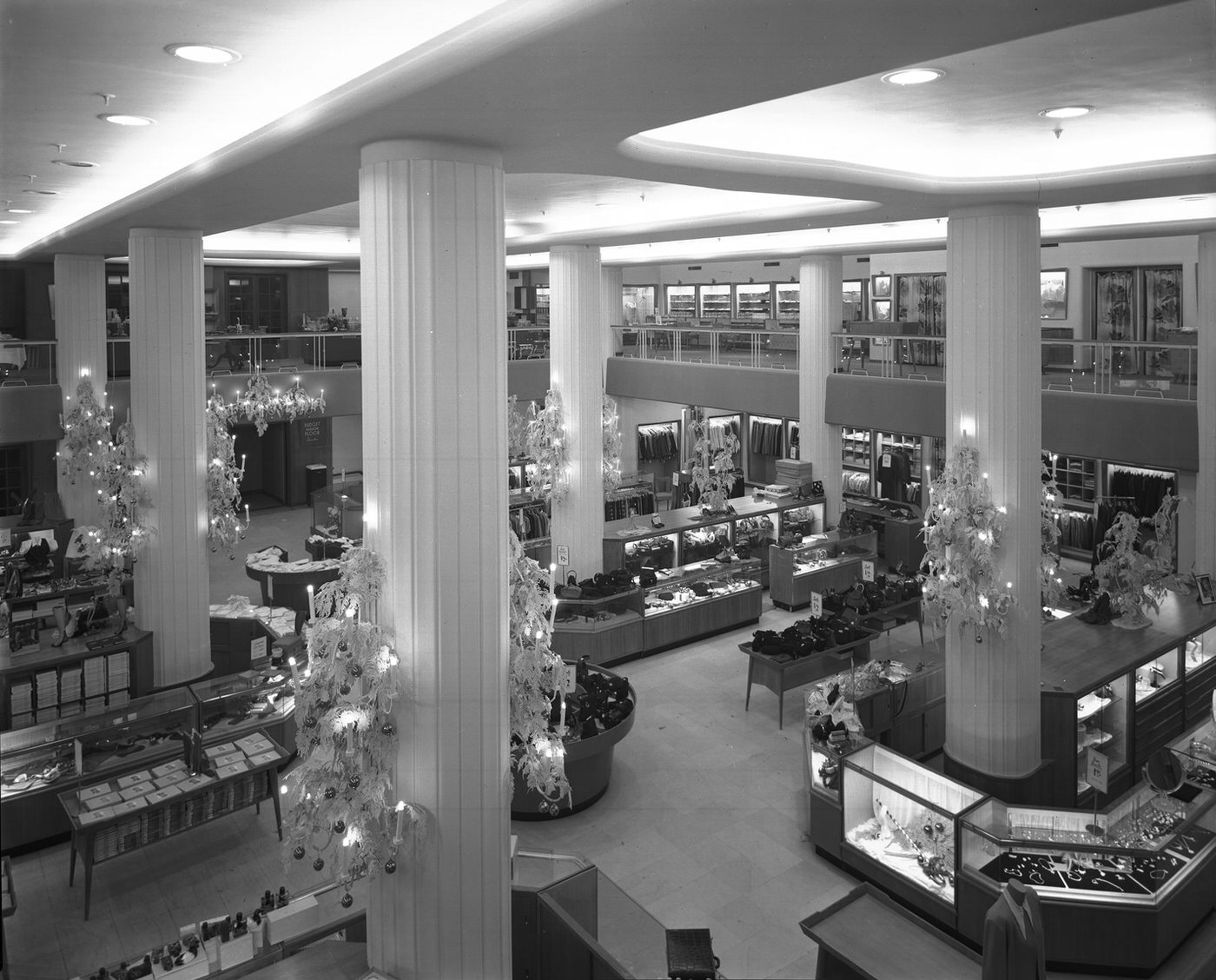 #189 Interior of Meacham, 1940s