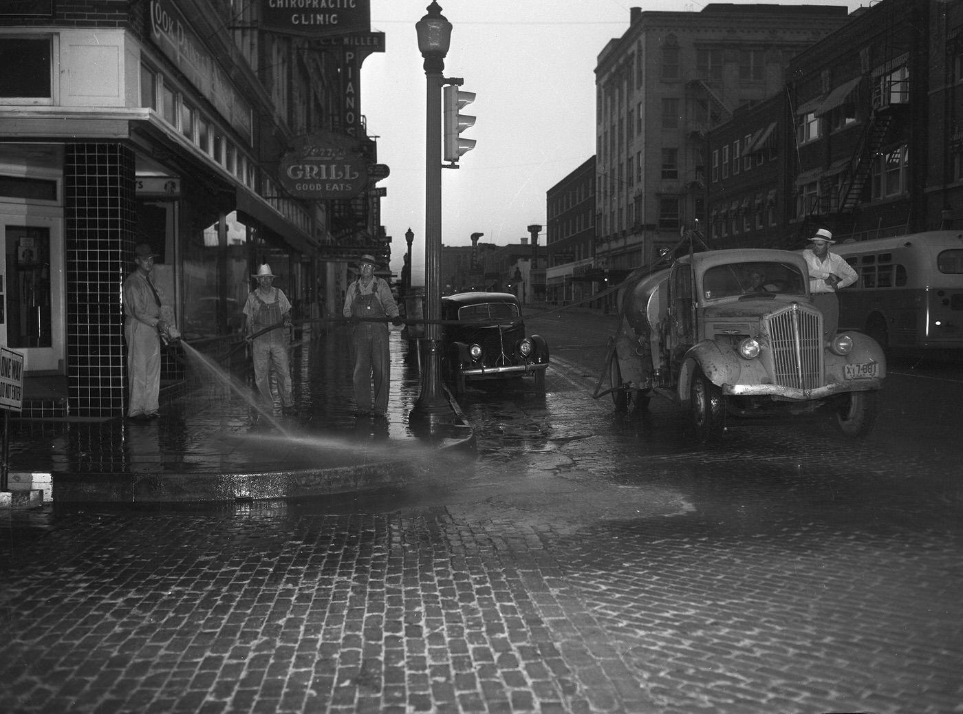 #137 Fort Worth sanitation drive, 1945