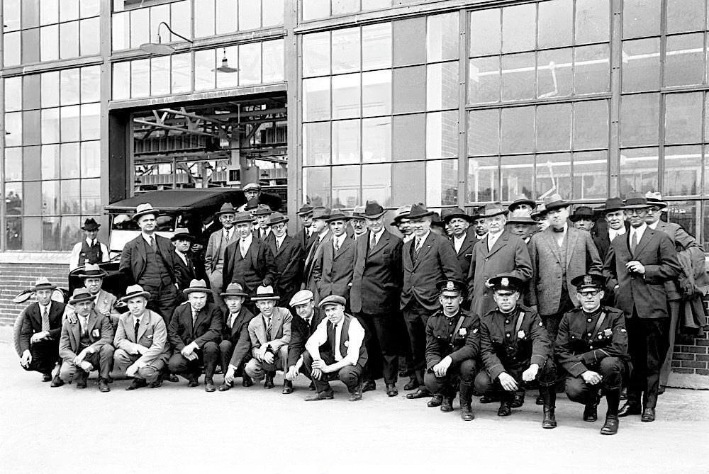 #6 Ford Managers Norfolk Mayor In 1st Model T, 1925