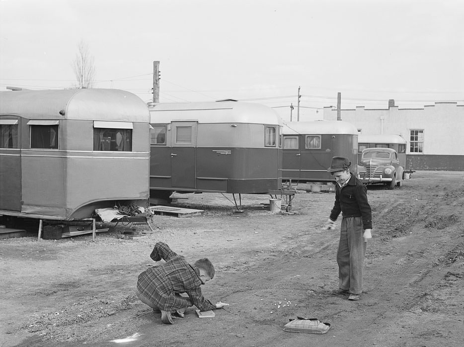 #45 Trailer camp for construction workers. Ocean View, outskirts of Norfolk, Virginia, 1941