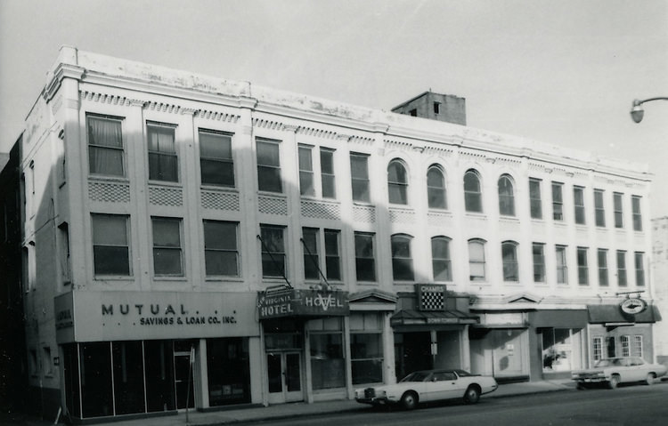 #90 116 East Plume Street, 1950s