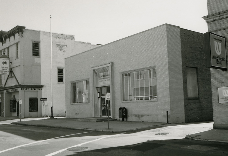 #98 Downtown West, Norfolk, 1955