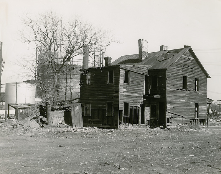 #140 Site of Young Park – 752 low-rent unit, 1960s