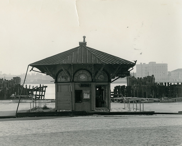 #55 Ferry Terminal – November 15, 1964