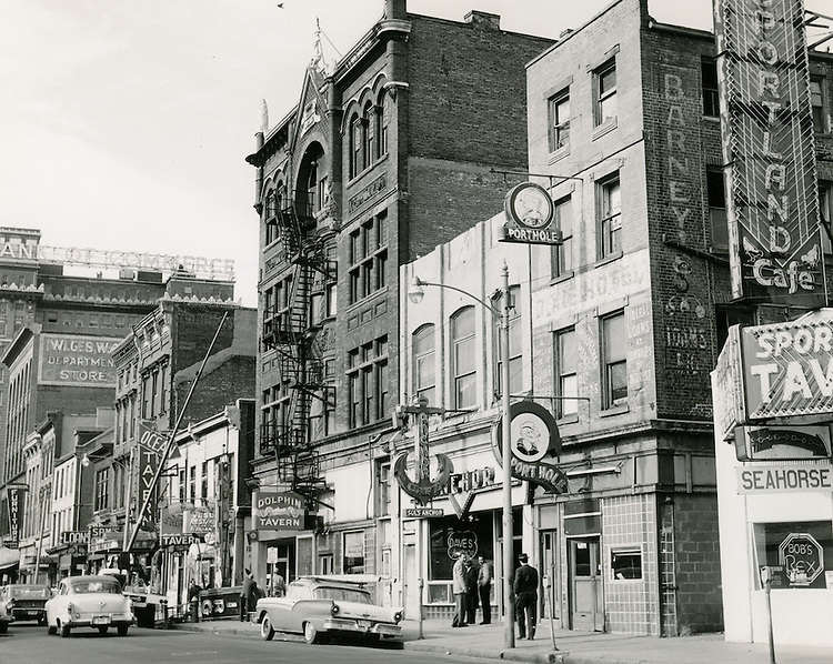 #101 Main Street looking West. December 07, 1961