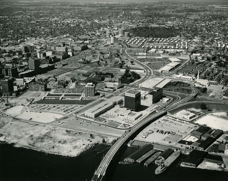 #86 Art Frame Shop, 1970s