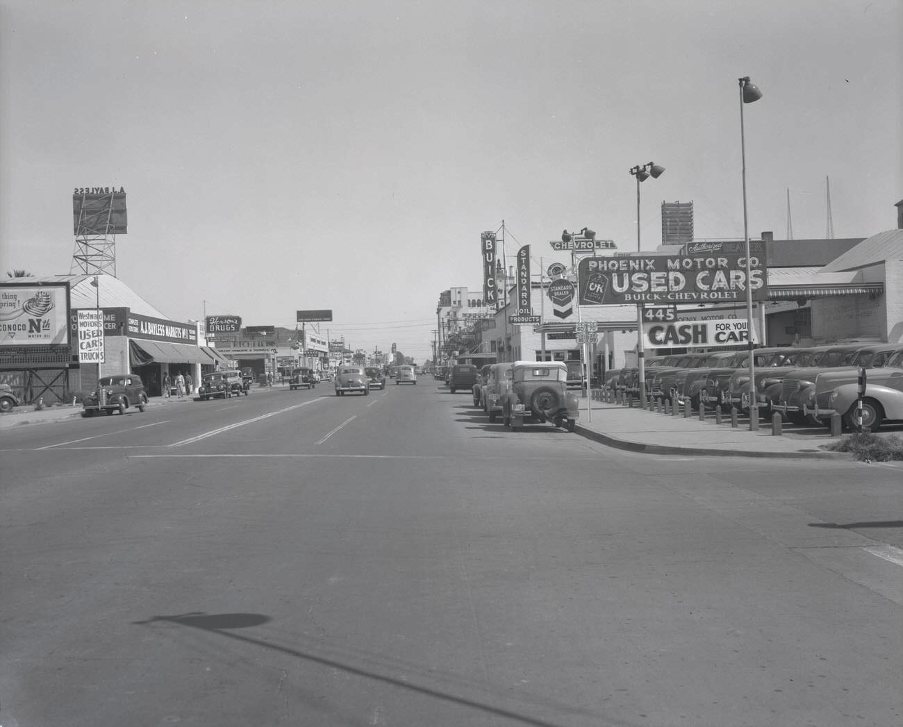 #35 Paul Bennett Super Service Station Street View, 1942