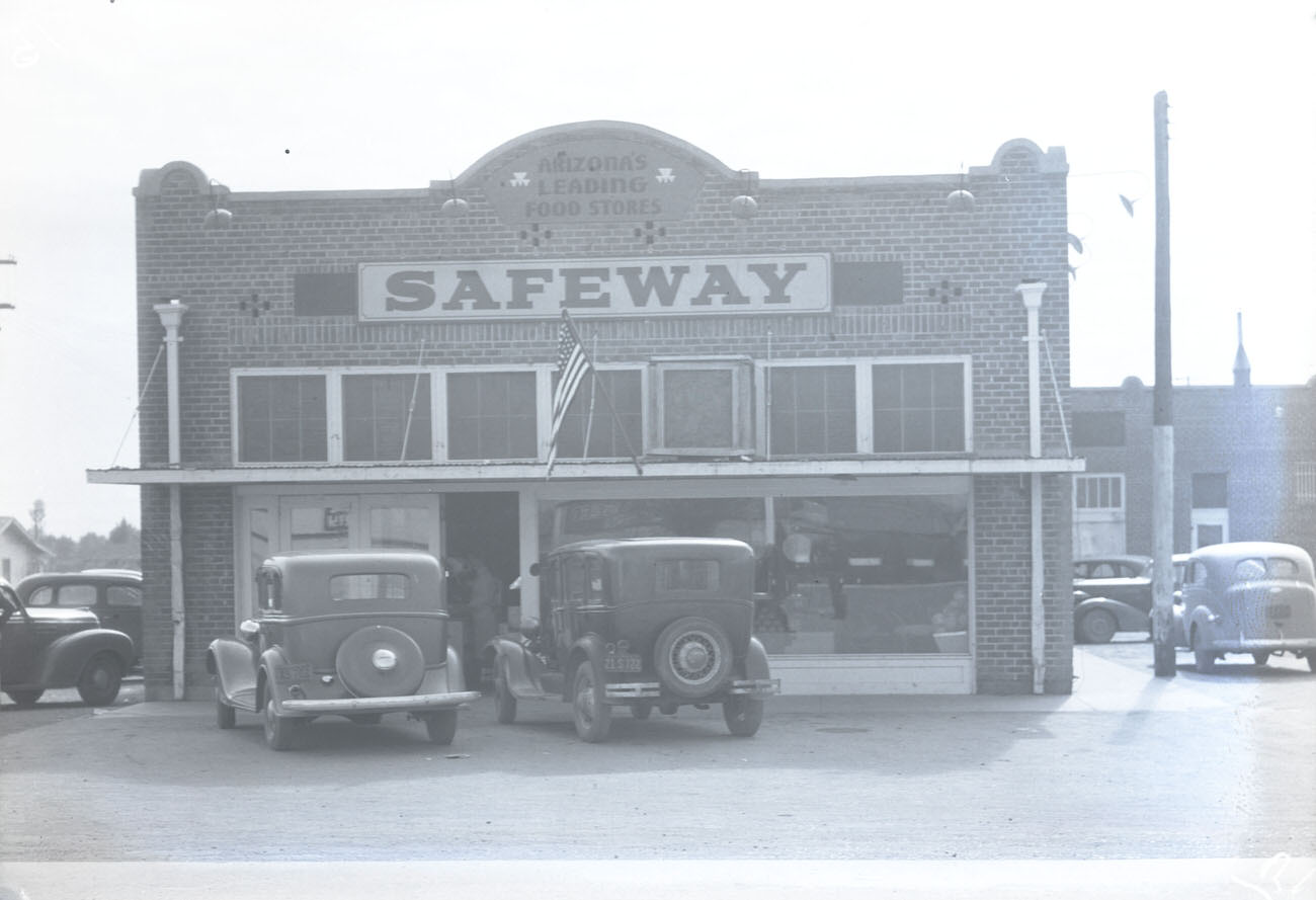 #43 Safeway Store Exterior, 1942