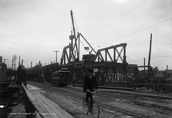 #15 Queen Street Viaduct under construction, 1910s