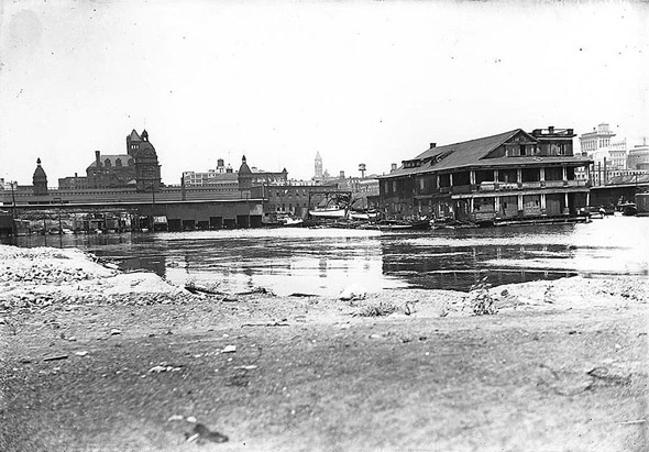 #45 Toronto Waterfront at York Street, 1910s