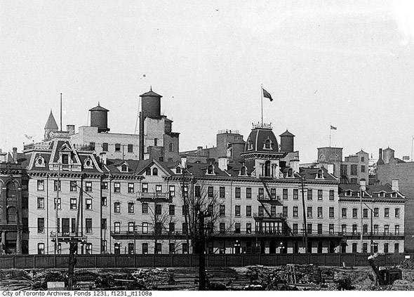 #47 The Queen’s Hotel, 1910s
