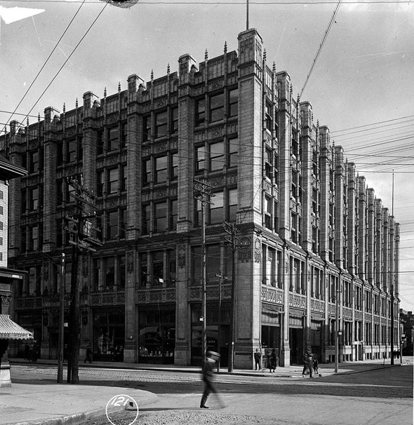 #60 299 Queen Street West, 1910s