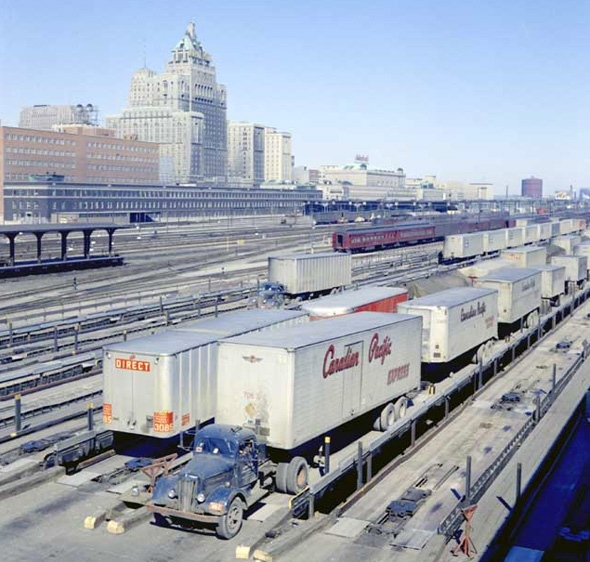 #58 Railway tracks in front of the Royal York, 1963,