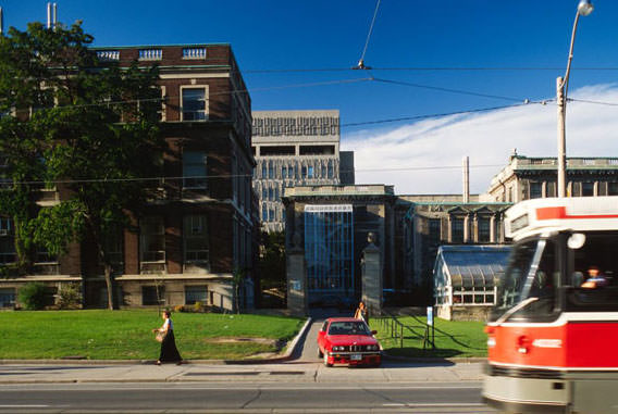 #36 The University of Toronto campus at College.1990s
