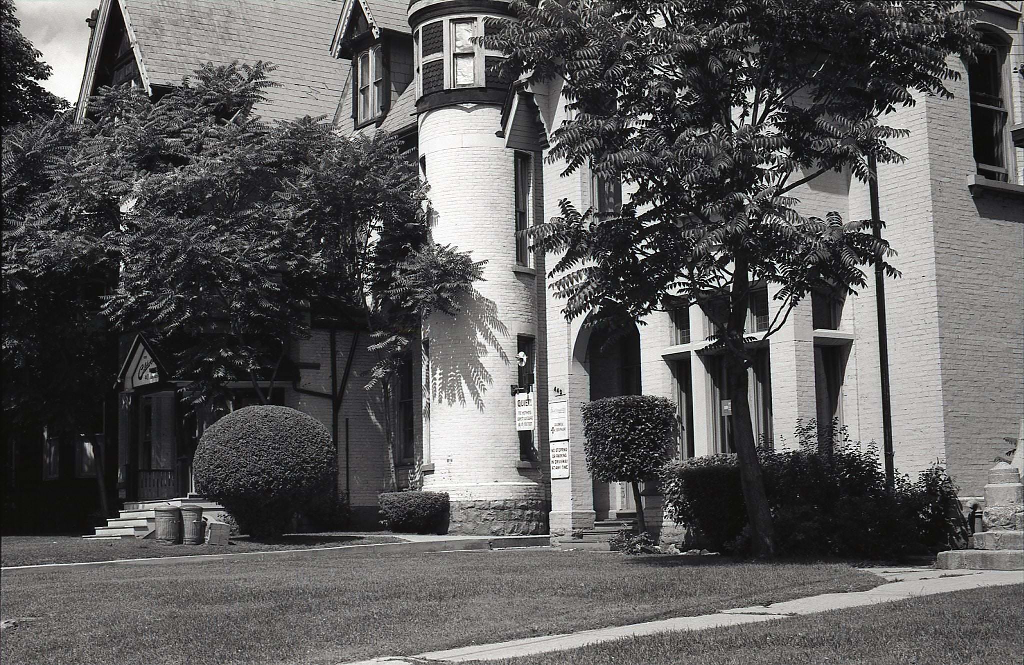 #173 443/447 Jarvis, the Caldwell Building, July 1963.