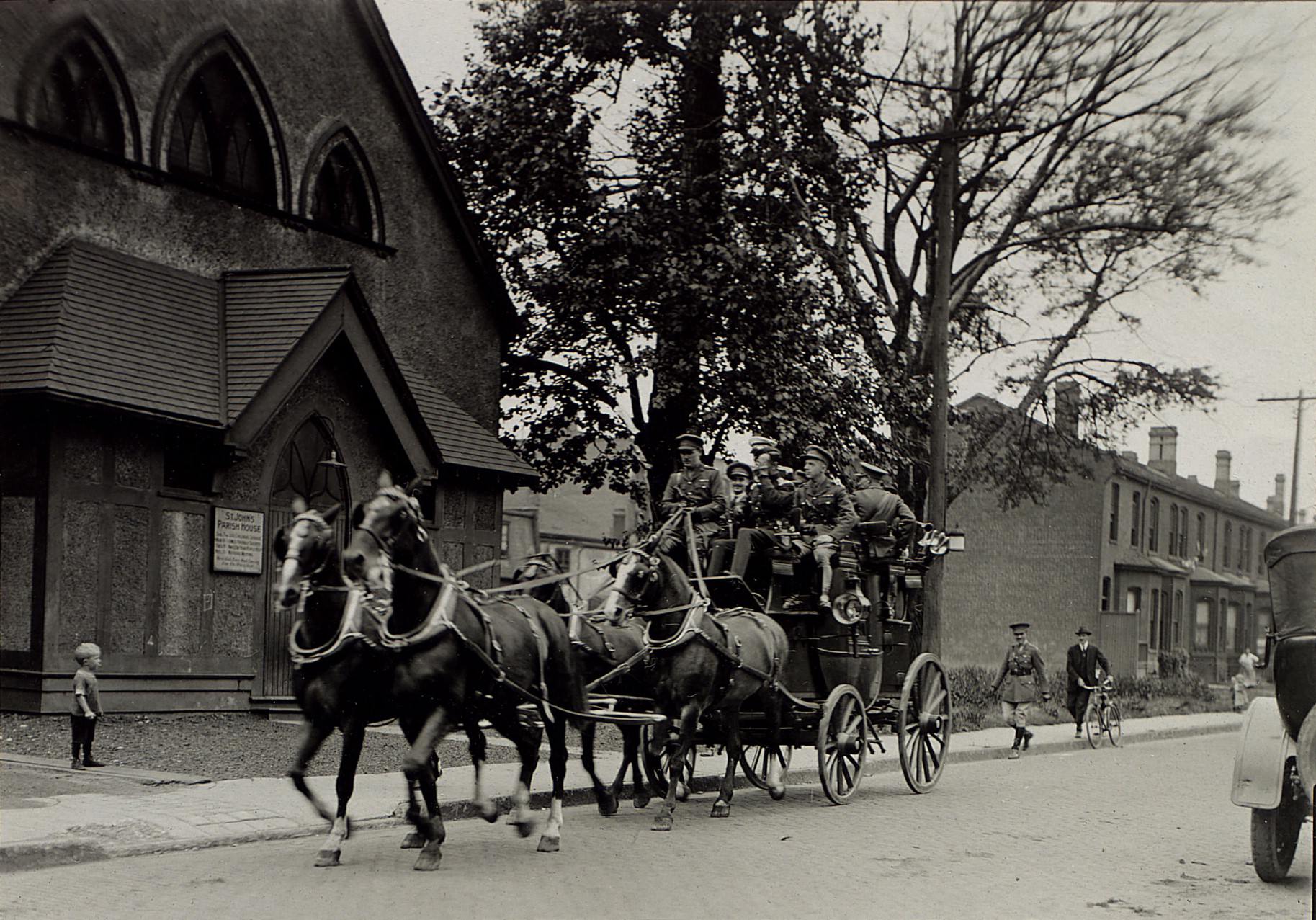 #70 Going to Major Moss’ wedding at the Garrison Church, 1919. Location is Stewart Street west of Portland, south side, looking west.