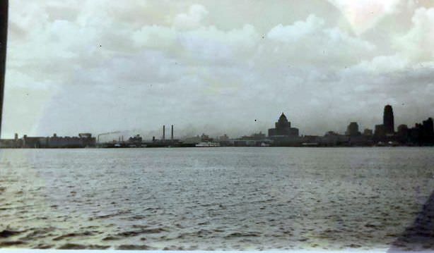 #3 Toronto from the Cayuga, 1900s