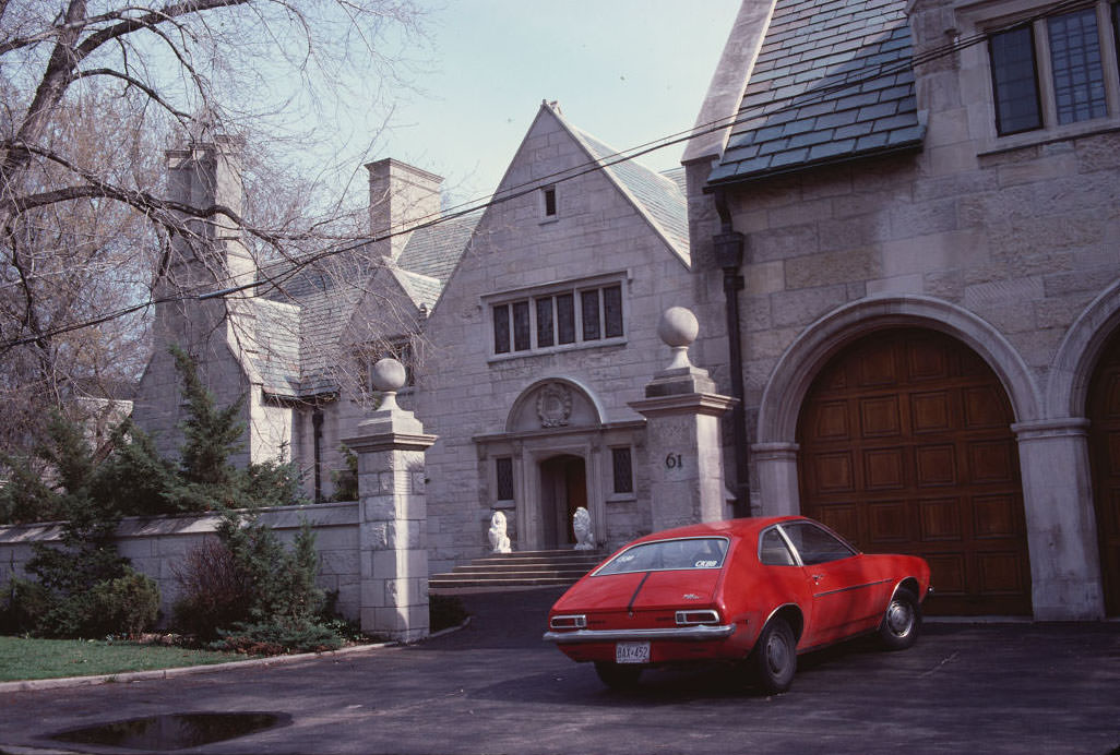 #24 61 Binscarth Road, 1979