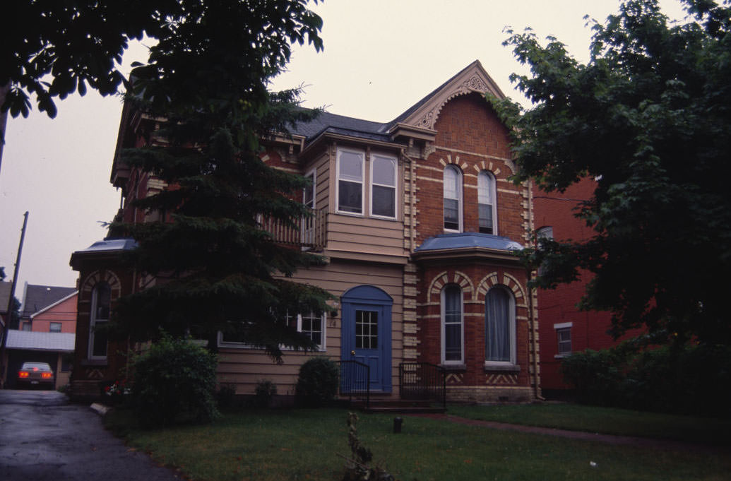 #39 14 Beaconsfield Avenue, 1976