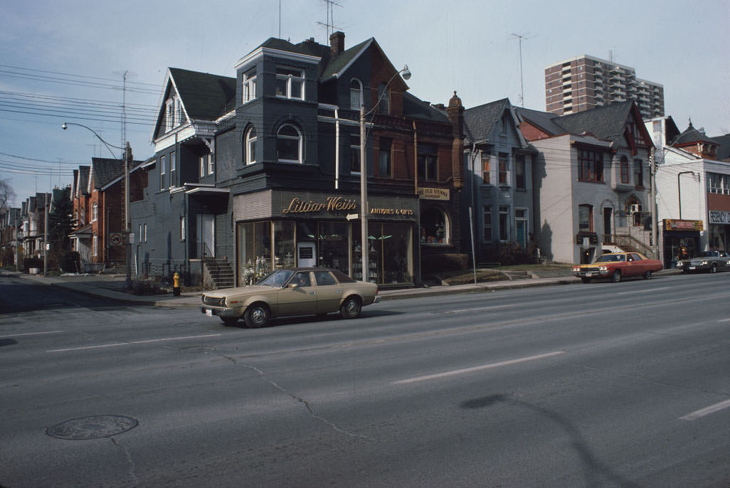#57 The Old Vienna Bookshop – 112 Avenue Road, 1976
