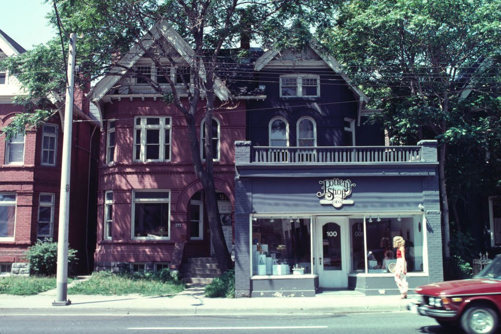 #58 Lillian Weiss Antiques – 110 Avenue Road, 1976