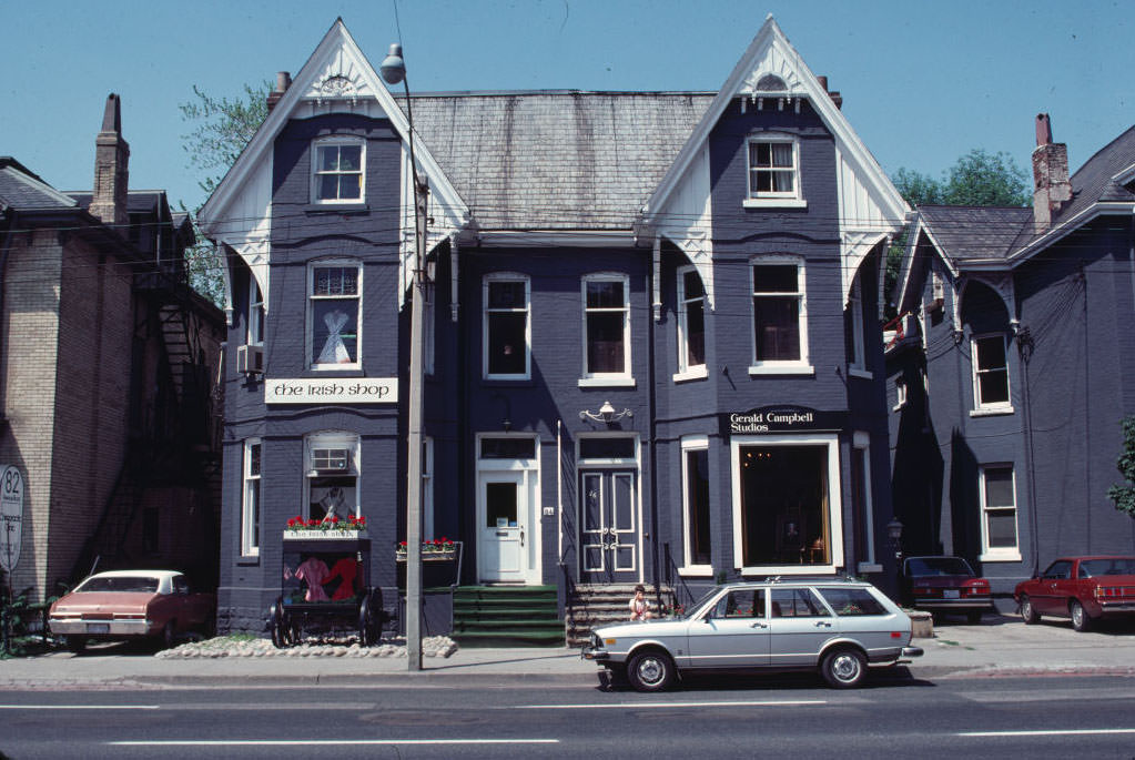#60 Auberge Gavroche – 90 Avenue Road – Surprisingly this building is still standing, 1976