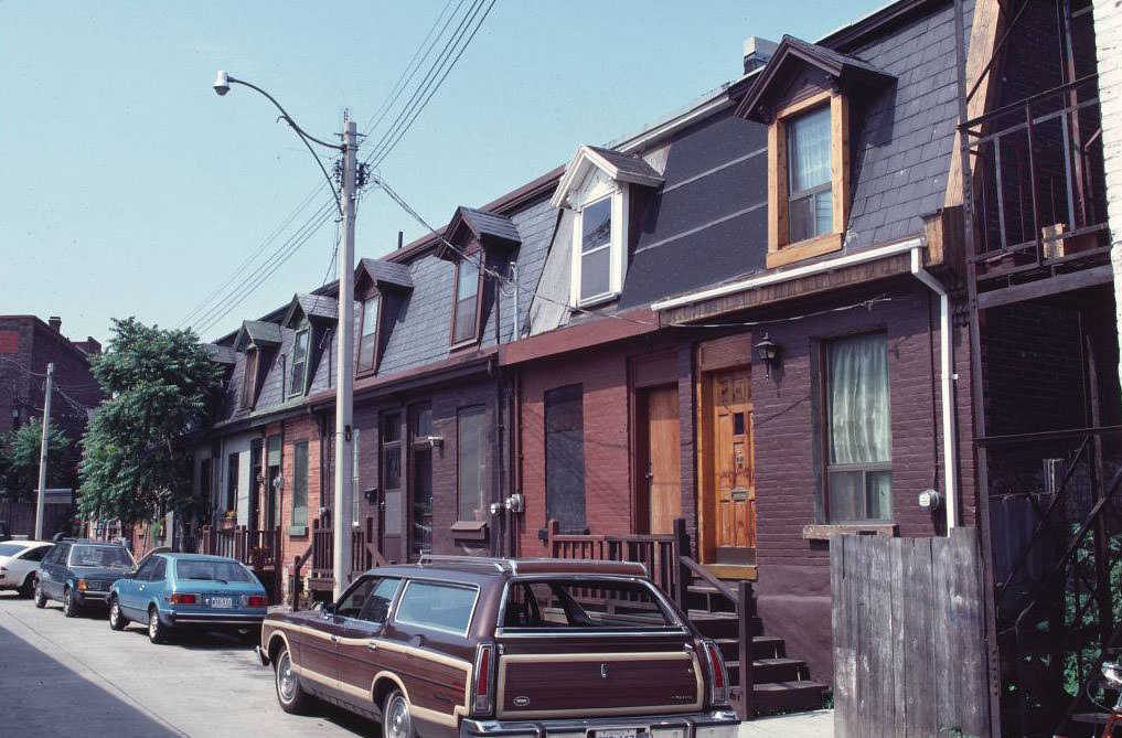 #95 One of my favorite houses in Toronto, 1980