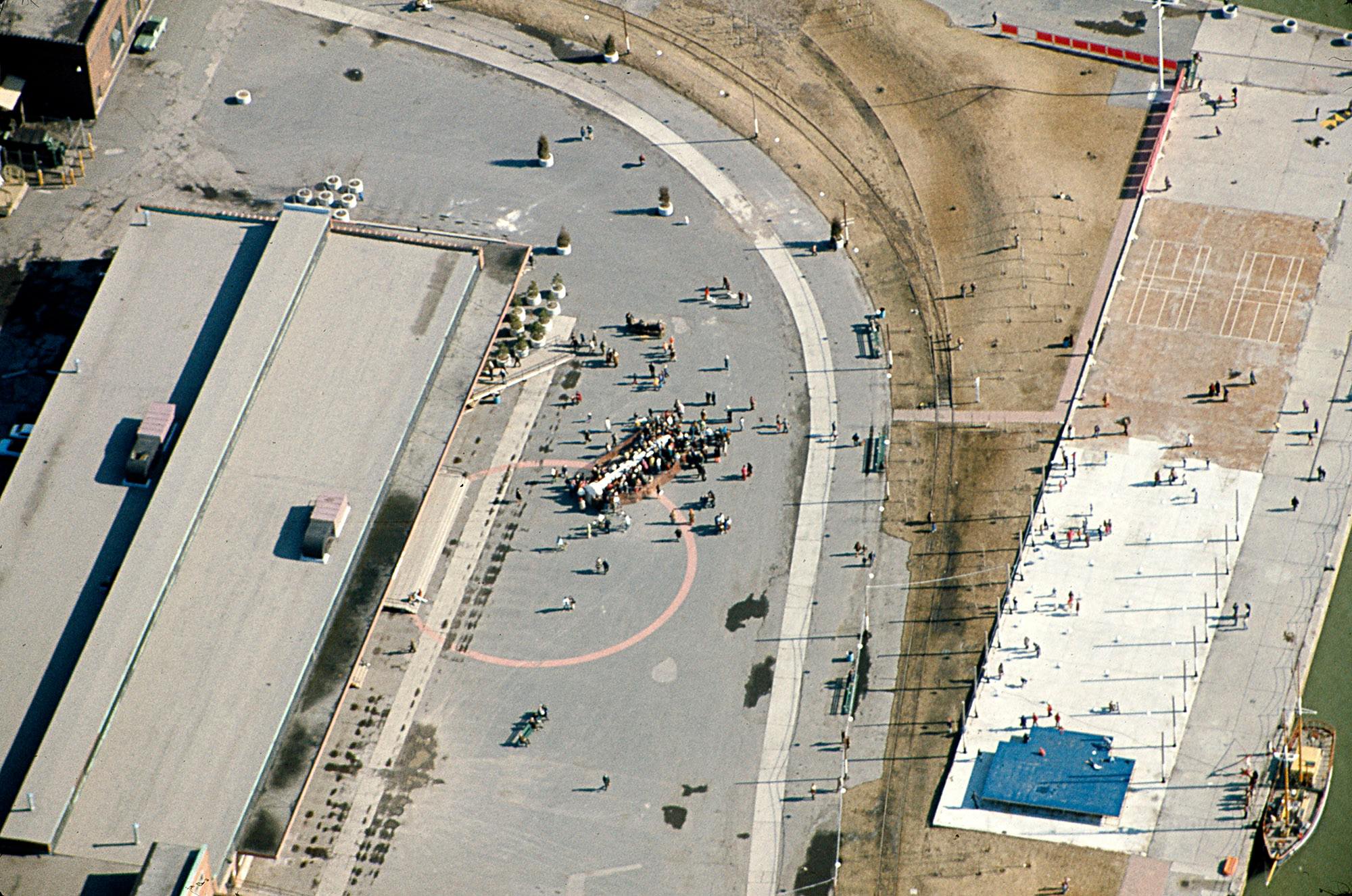 #98 The top segment of the CN Tower’s antenna and signing it in person, here’s a photo you will not have seen before, 1975