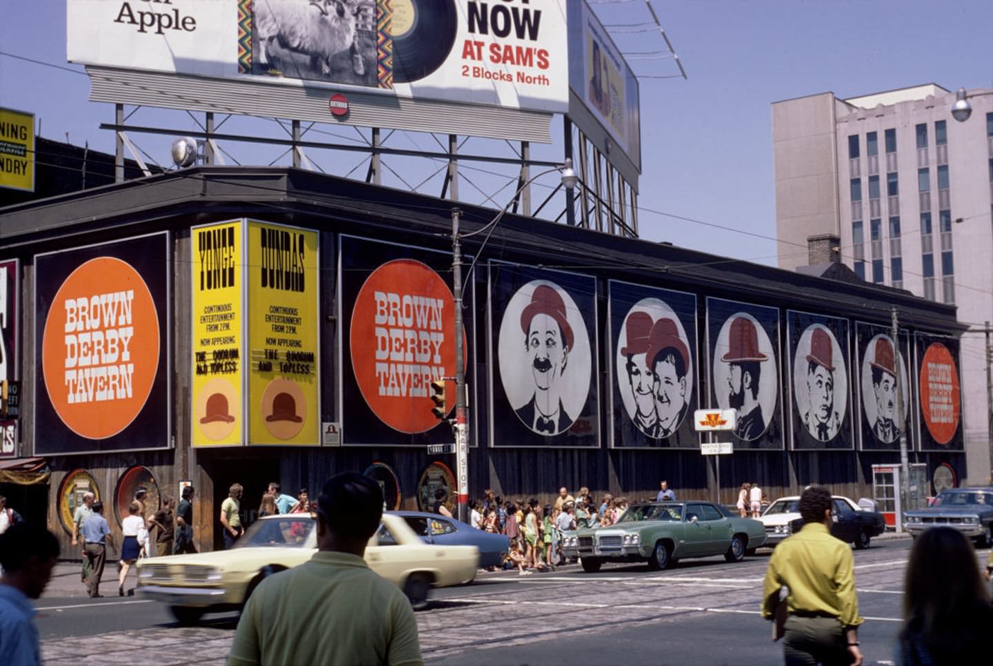 #110 Brown Derby Tavern, north east corner of Yonge & Dundas Street intersection, June 23, 1971.