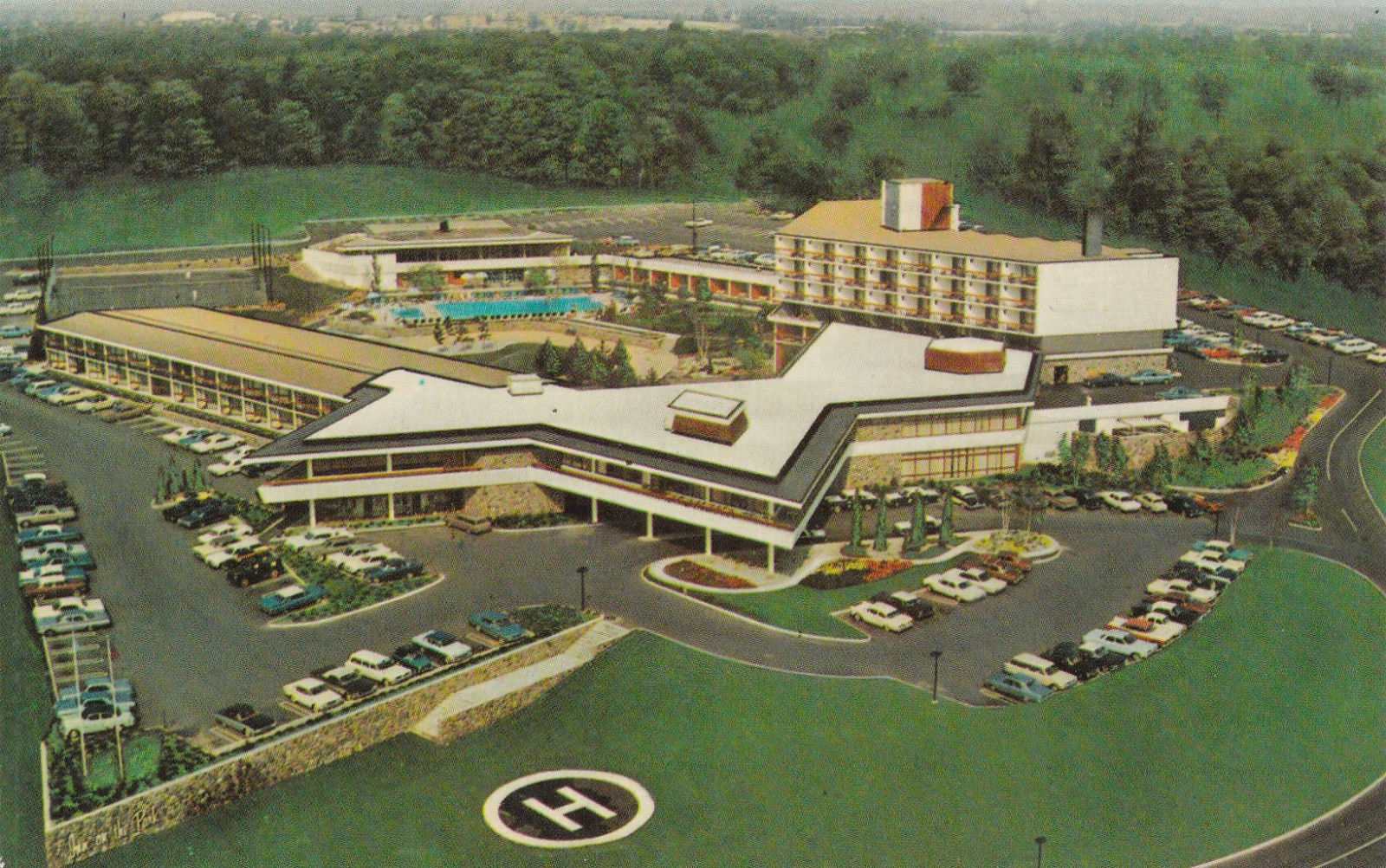 #49 The Inn on the Park Hotel postcard, 1966