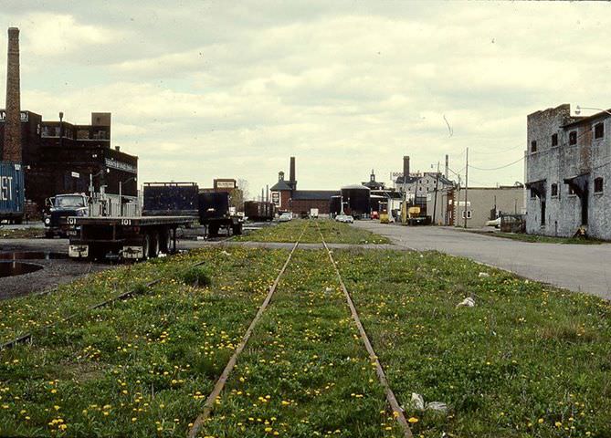 #128 Esplanade looking east from princess st, 1980s