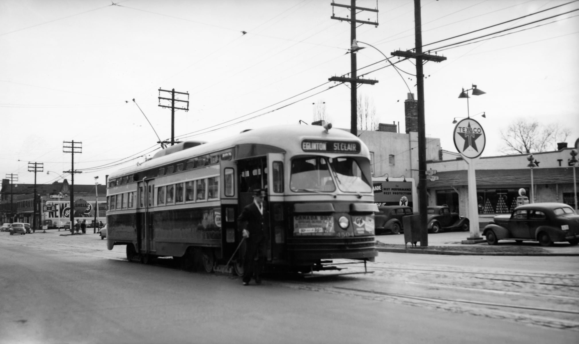 #44 ST Clair streetcar NB on Yonge st at Berwick ave on a Diversion run, 1952