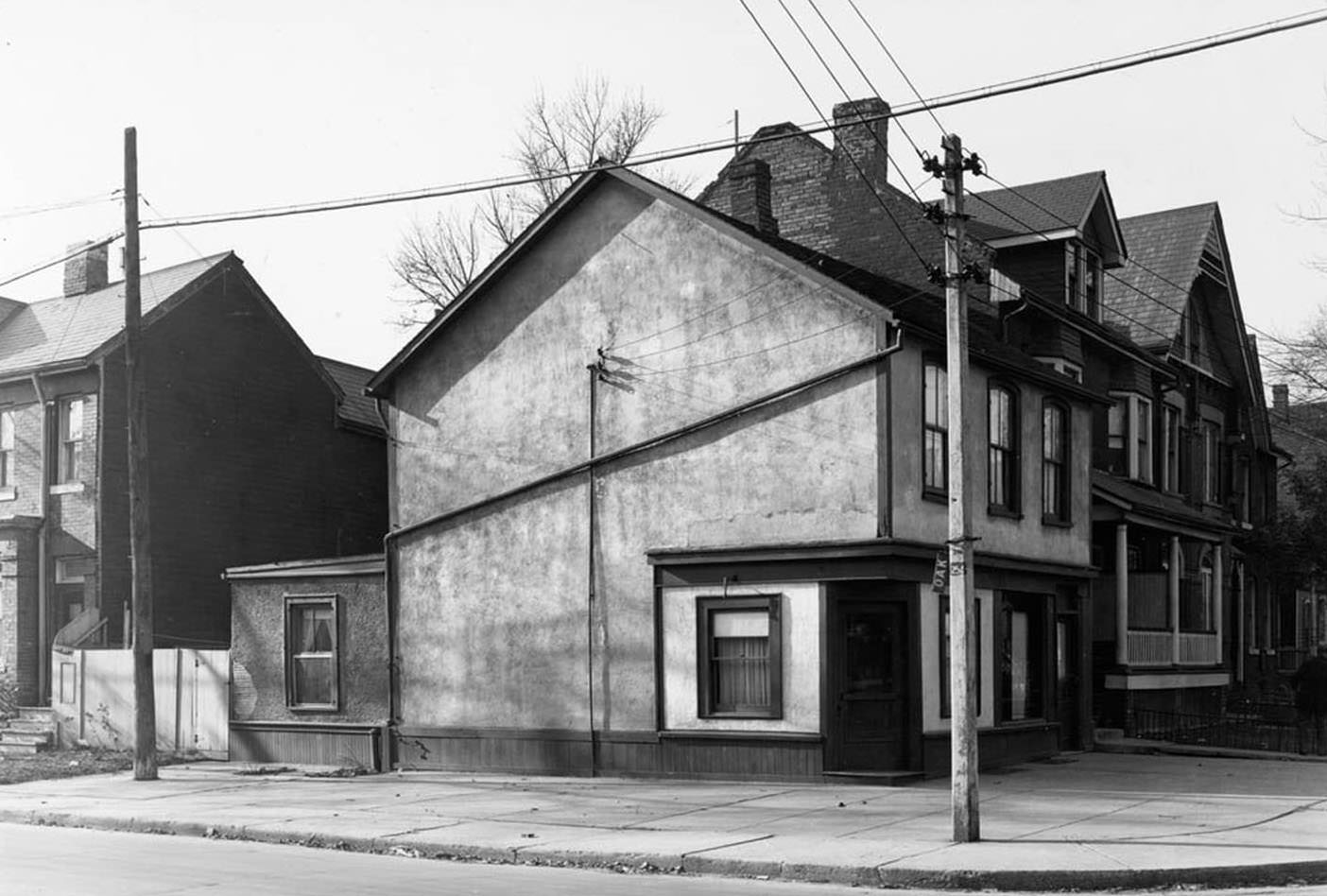 #77 73 Oak Street – Nov. 10, 1947