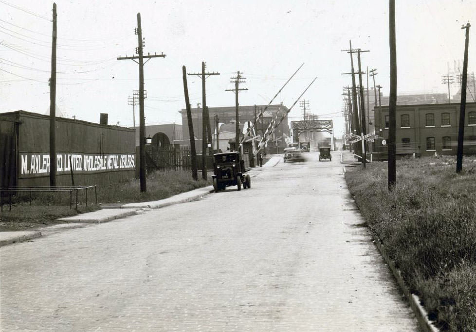 #80 Eastern Avenue looking east to the bridge over the Don River, 1929