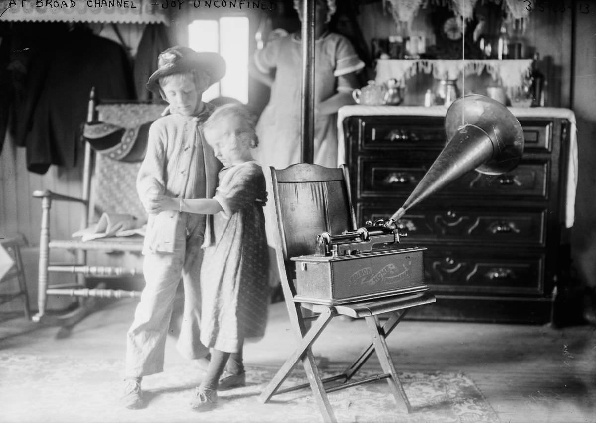 #2 Children can live the dream in Broad Channel, Jamaica Bay, Queens, NYC