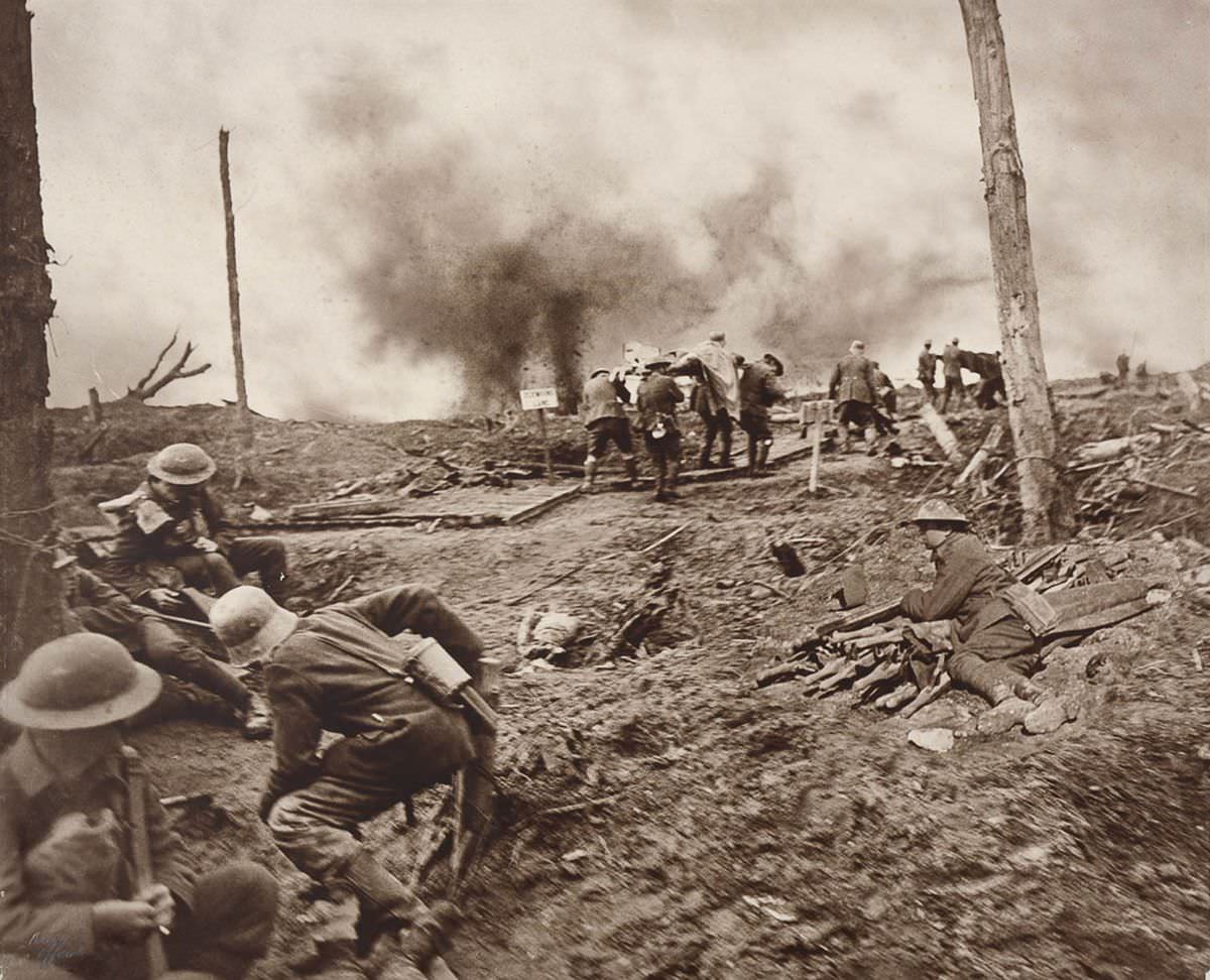 A Soldier&;s Perspective: Frank Hurley&;s WWI Western Front Photography WWI