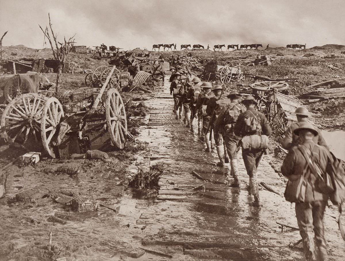 A Soldier&;s Perspective: Frank Hurley&;s WWI Western Front Photography WWI
