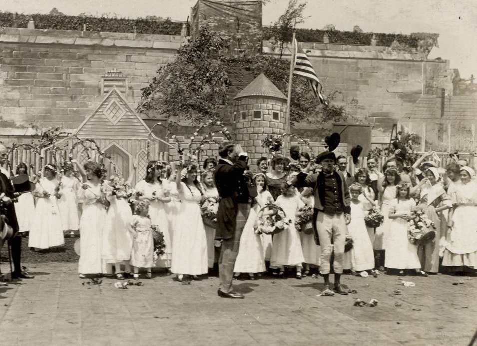 #69 Lafayette and old Alexander Bellesime, Pageant, 1914