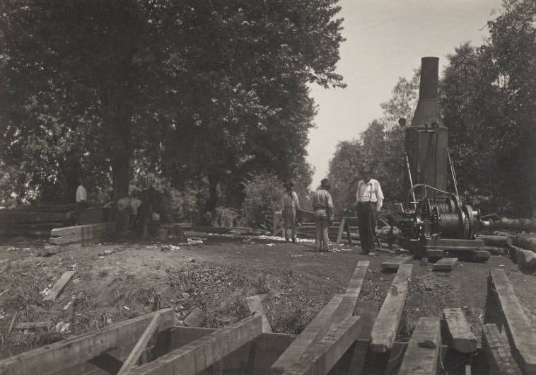 #79 Men working in Forest Park on construction of the stage, 1914