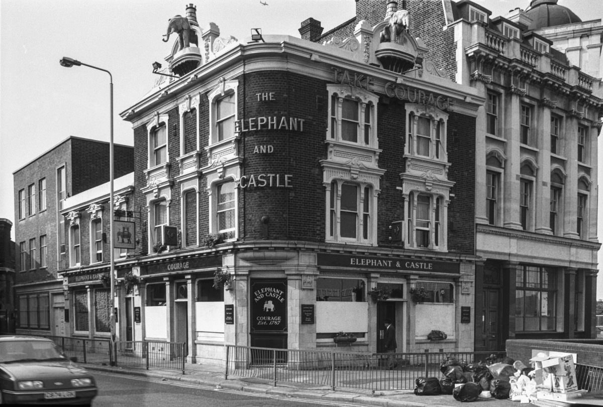 #1 The Elephant And Castle, pub, South Lambeth Place, Vauxhall, Lambeth, 1989