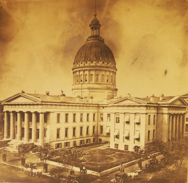 #17 St. Louis Court House, 1870