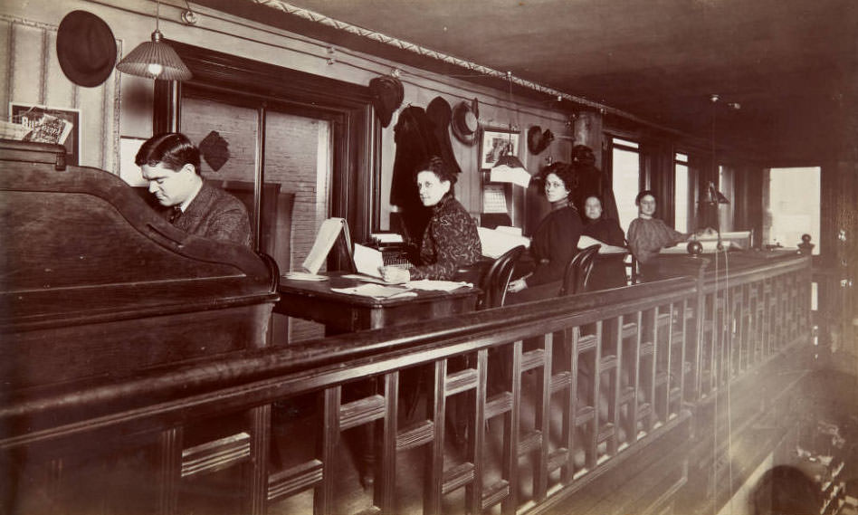#59 Secretarial pool, 1899