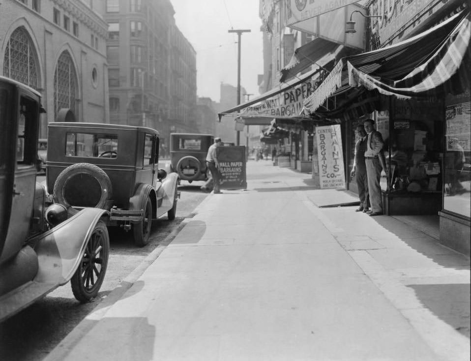 #103 Looking south down North 6th Street from in front of 717 North 6th Street (west side of North 6th St.), 1925