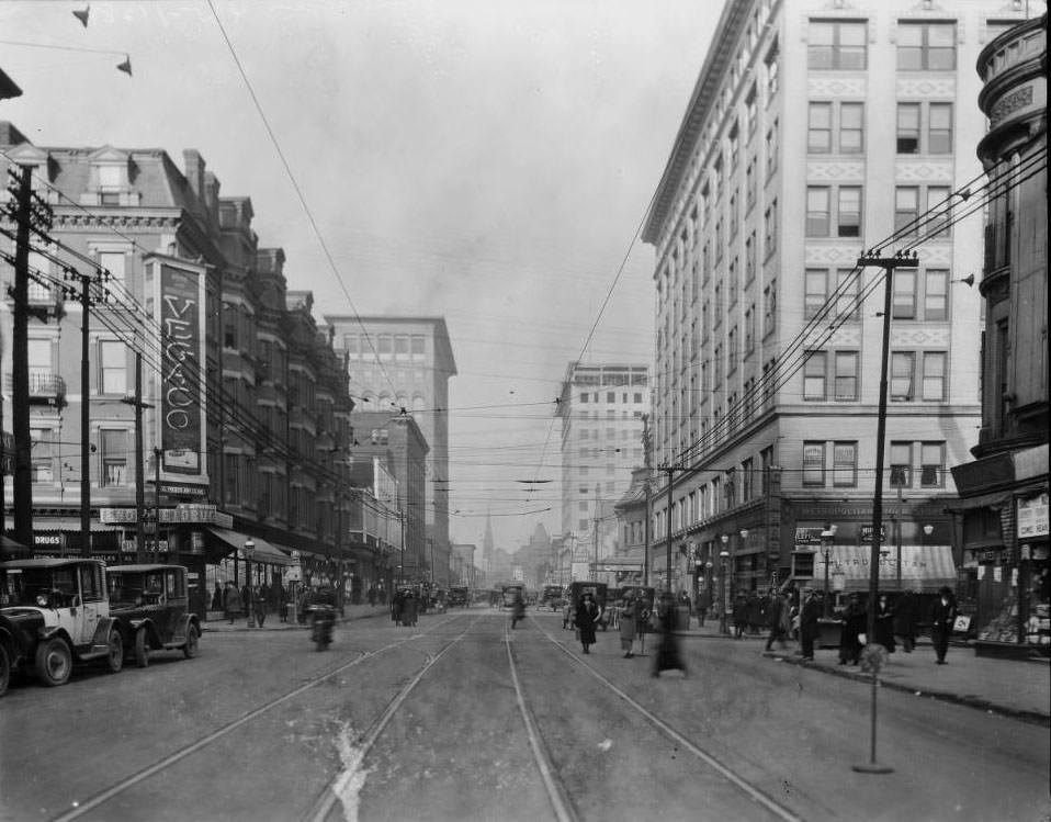 #43 Grand and Olive looking north, 1925