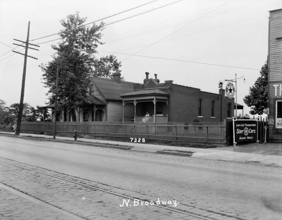 #47 North Broadway near Aurora, 1925