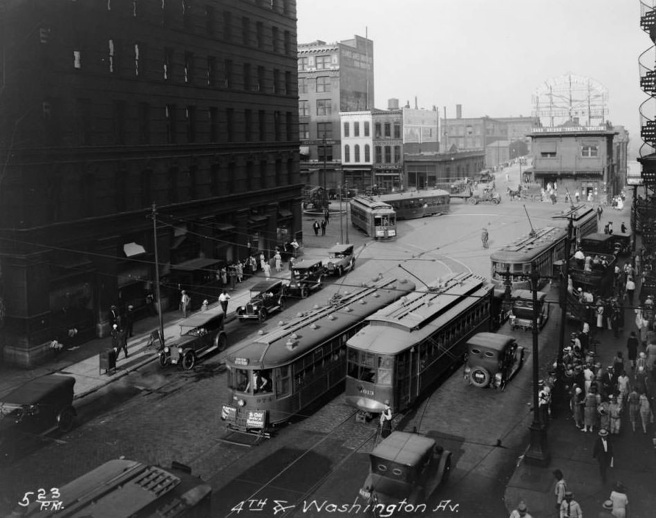 #62 Fourth and Washington, 1925