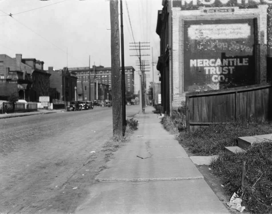 #67 S. Vandeventer, 1200 block, 1925