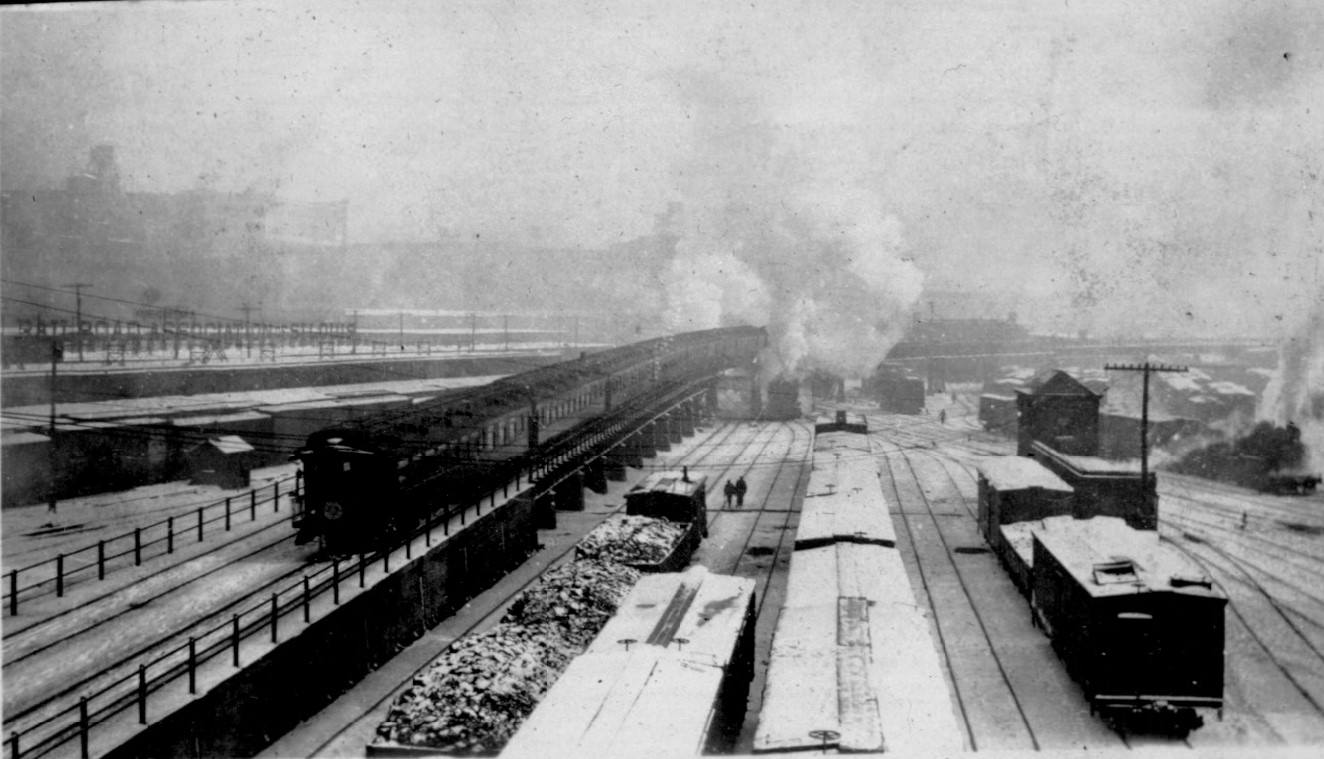 #25 Alton Ltd. ascending West approach to Merchant’s Bridge elevated, 1910